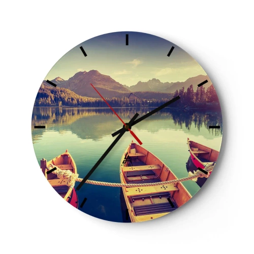 Reloj de pared - Reloj de vidrio - Barcos de madera amarrados en un lago tranquilo en las montañas. - 30x30cm - Para vivir según sus leyes - Decoración de pared moderna para salón, cocina y dormitorio ARTTOR