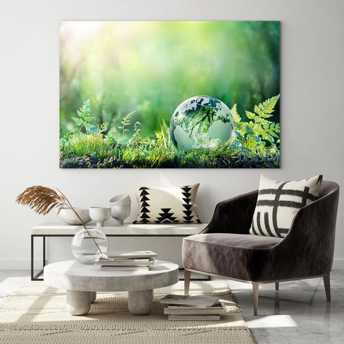 Cuadro sobre vidrio - Impresiones sobre Vidrio - Una bola de cristal con un mapa del mundo sobre un fondo de naturaleza verde. - 120x80cm - Planeta verde - Decoración de pared moderna para salón y dormitorio ARTTOR