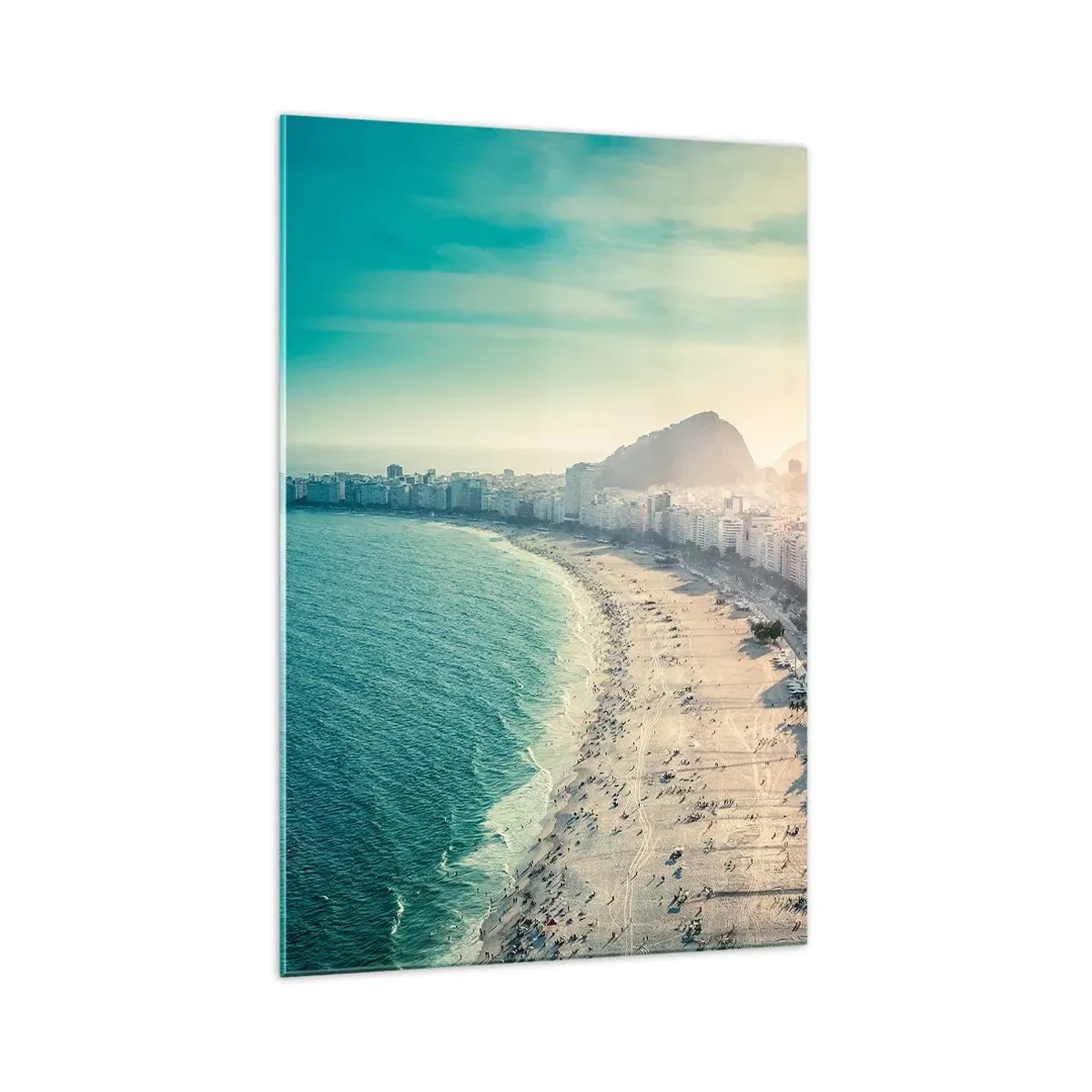 Cuadro sobre vidrio - Impresiones sobre Vidrio - Panorama de la playa de Copacabana con montañas al fondo en Río de Janeiro - 70x100cm - Vacaciones perpetuas en Río - Decoración de pared moderna para salón y dormitorio ARTTOR