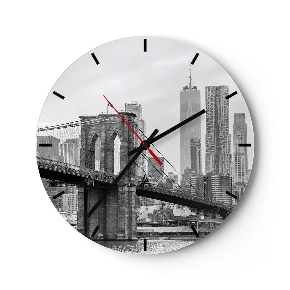 Reloj de pared - Reloj de vidrio - El puente de Brooklyn contra el horizonte de la ciudad en blanco y negro - 30x30cm - Vibraciones de Nueva York - Decoración de pared moderna para salón, cocina y dormitorio ARTTOR