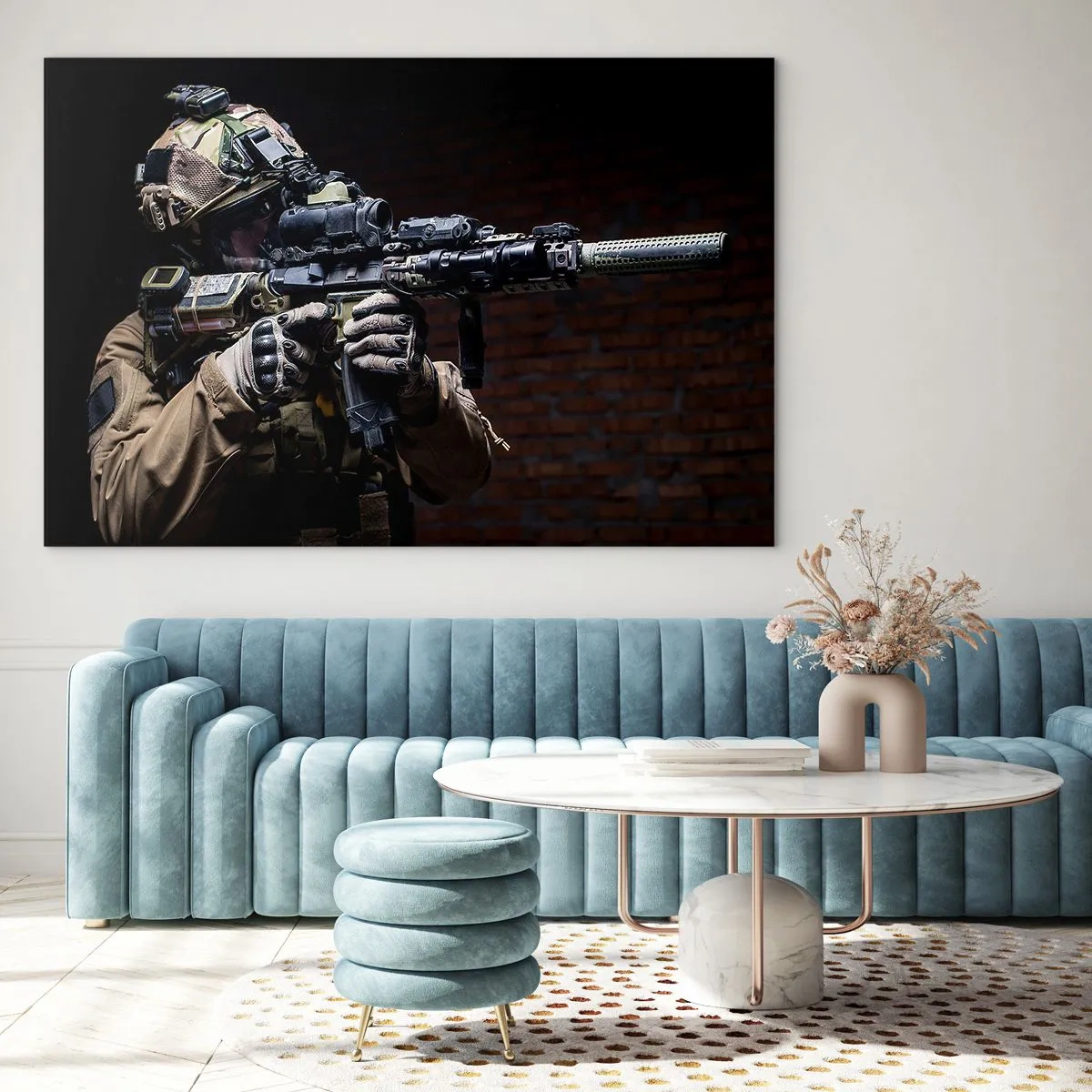 Cuadro sobre vidrio - Impresiones sobre Vidrio - Un soldado con equipo completo y un rifle contra una pared de ladrillos. - 100x70cm - Mortalmente eficaz - Decoración de pared moderna para salón y dormitorio ARTTOR