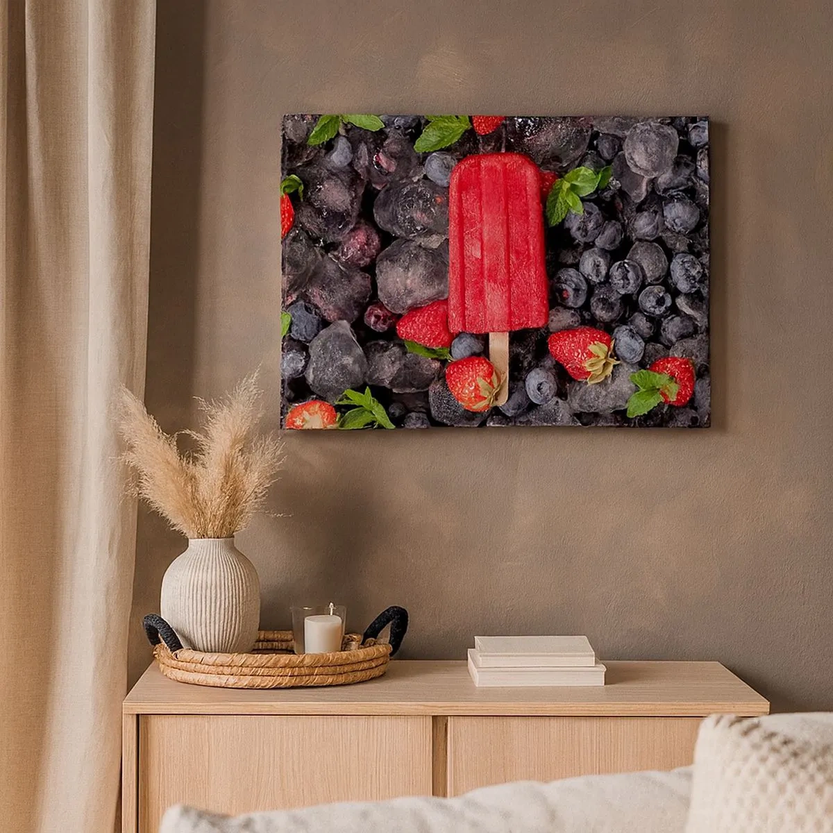 Cuadro sobre lienzo - Impresión de Imagen - Paleta roja rodeada de fruta y hielo. - 70x50cm - El sabor del verano caluroso - Decoración de pared moderna para salón y dormitorio ARTTOR