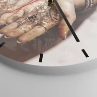 Esfera sin numeración, con rayas