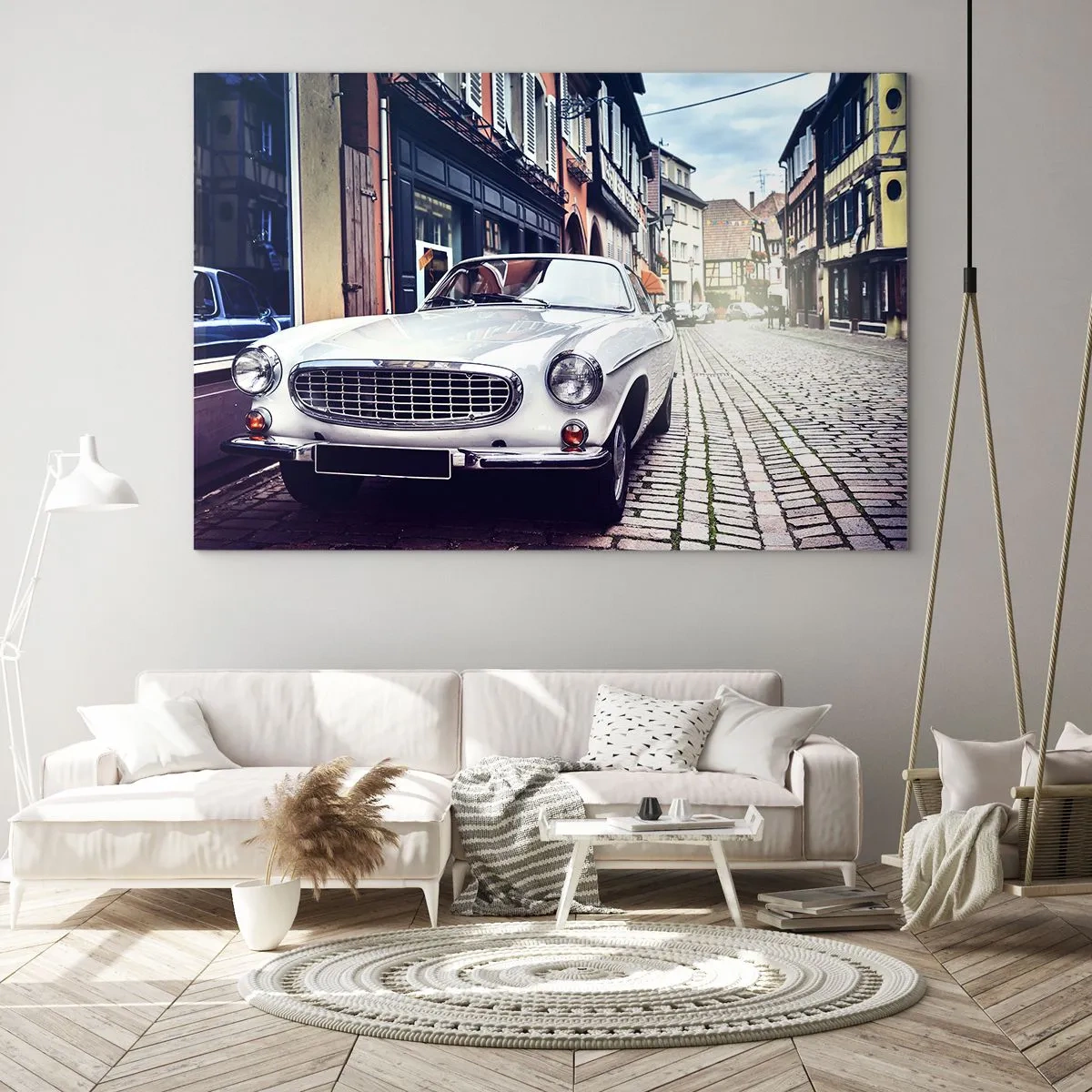 Cuadro sobre vidrio - Impresiones sobre Vidrio - Un coche clásico blanco con un fondo de edificios históricos. - 70x50cm - El pasado está aquí - Decoración de pared moderna para salón y dormitorio ARTTOR
