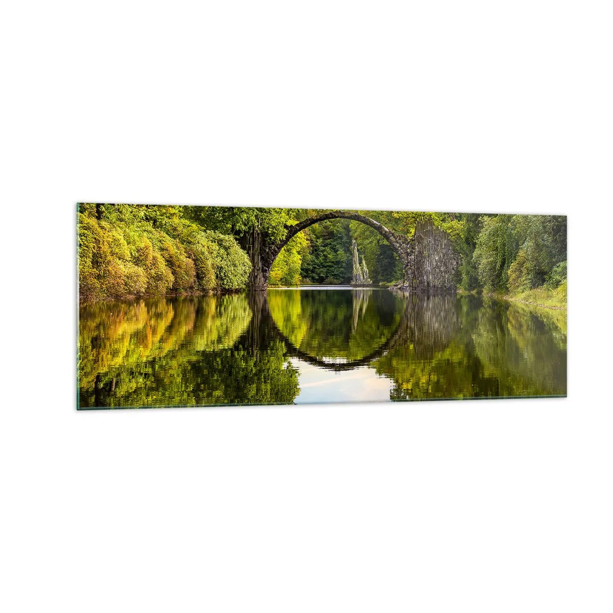 Cuadro sobre vidrio - Impresiones sobre Vidrio - Un puente de piedra sobre un río con un reflejo perfecto en el agua. - 140x50cm - En el punto de encuentro de dos mundos - Decoración de pared moderna para salón y dormitorio ARTTOR