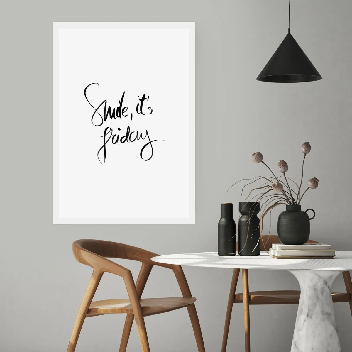 Póster - La inscripción Sonríe, es viernes en negro sobre fondo blanco. - 50x70cm - La verdadera alegría - Decoración de pared moderna para salón y dormitorio ARTTOR
