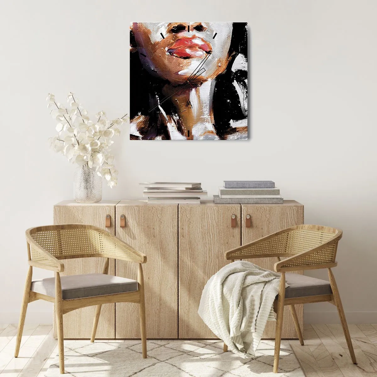 Reloj de pared - Reloj de vidrio - Retrato de una mujer en un estilo pictórico expresivo sobre un fondo oscuro. - 30x30cm - Orgullo sin prejuicios - Decoración de pared moderna para salón y dormitorio ARTTOR