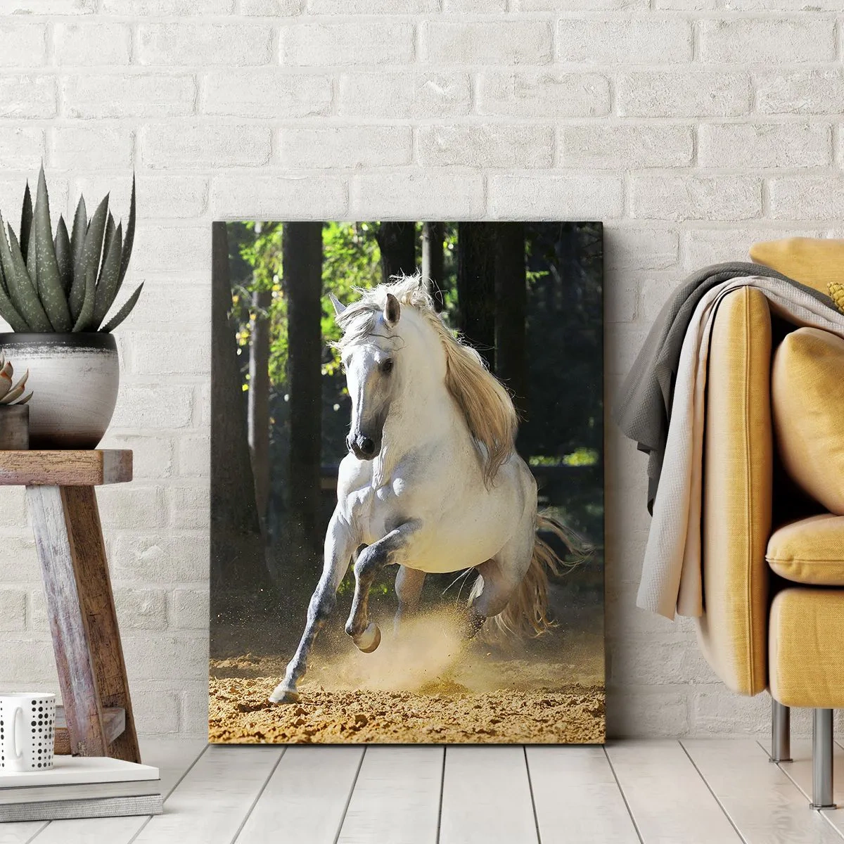 Cuadro sobre lienzo - Impresión de Imagen - Un caballo blanco galopando a través de un claro del bosque. - 70x100cm - Como en una novela de fantasía - Decoración de pared moderna para salón y dormitorio ARTTOR