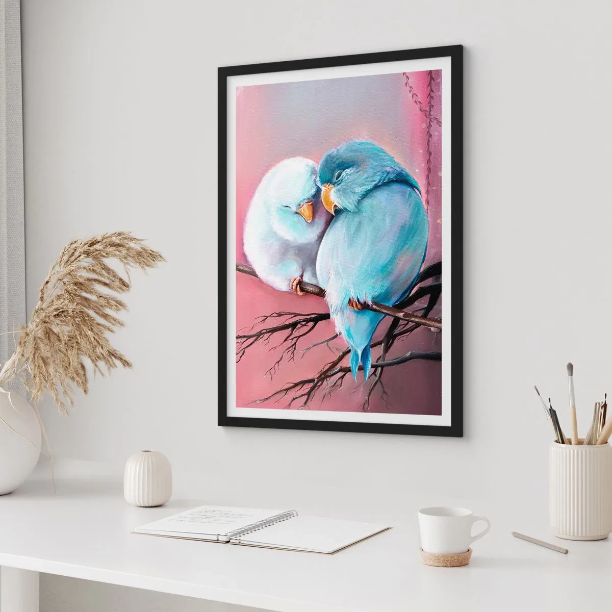 Póster en marco negro - Dos pájaros posados en una rama en un entorno romántico. - 50x70cm - Qué añadir aquí... - Decoración de pared moderna para salón y dormitorio ARTTOR