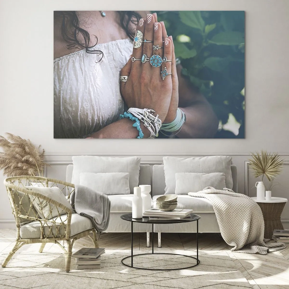 Cuadro sobre vidrio - Impresiones sobre Vidrio - Manos de mujer con joyas bohemias - 70x50cm - Conocimiento interior - Decoración de pared moderna para salón y dormitorio ARTTOR