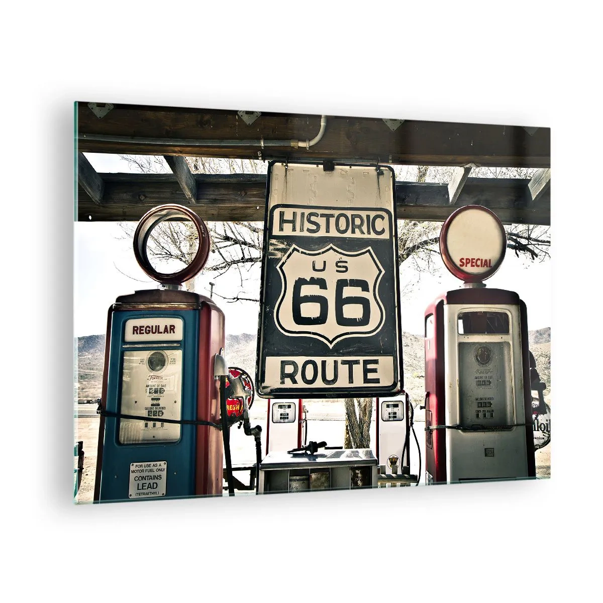 Cuadro sobre vidrio - Impresiones sobre Vidrio - Surtidores de gasolina antiguos y letrero de la Ruta 66 - 70x50cm - Un viaje retro americano - Decoración de pared moderna para salón y dormitorio ARTTOR