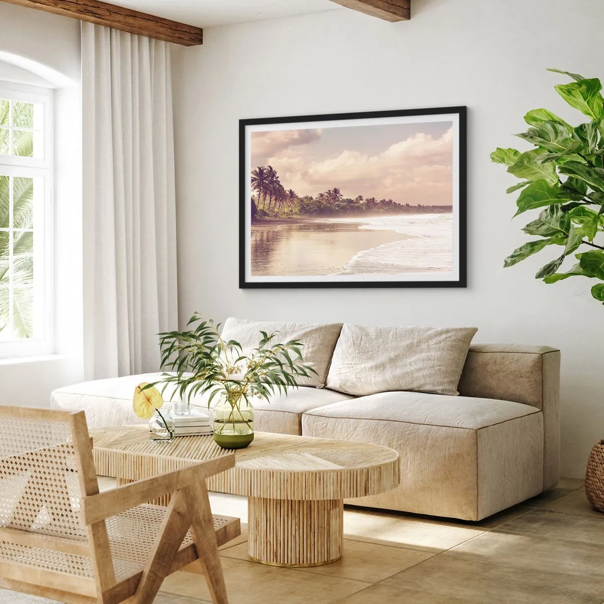 Póster en marco negro - Una playa con palmeras y olas suaves por la mañana. - 100x70cm - La caricia de las olas - Decoración de pared moderna para salón y dormitorio ARTTOR