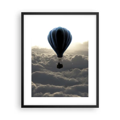 Póster en marco negro - Un viajero por encima de las nubes - 40x50 cm