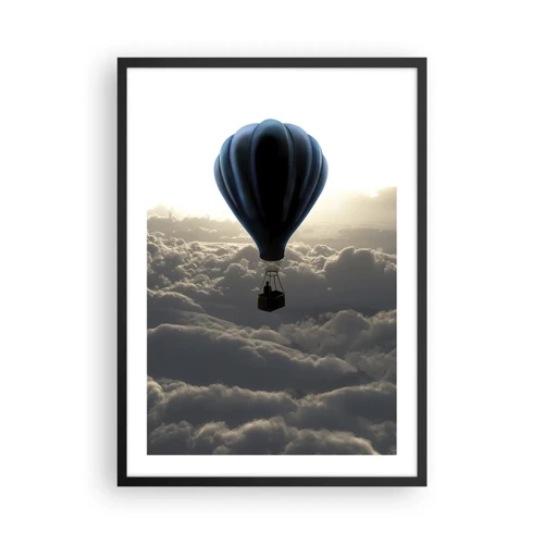 Póster en marco negro - Un viajero por encima de las nubes - 50x70 cm